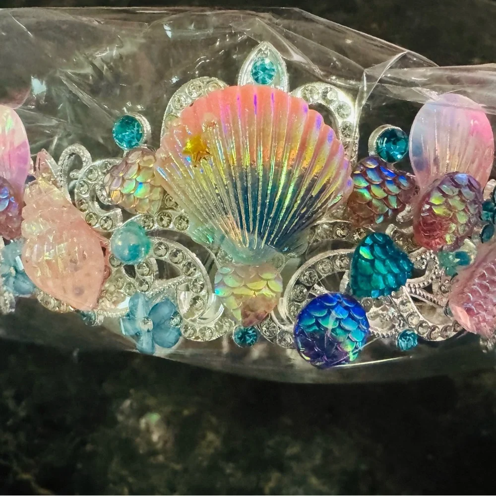 N/A enchanting tiara